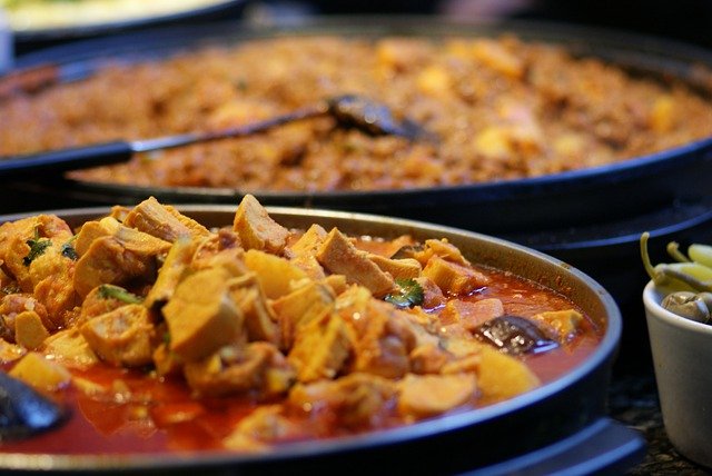 Herkullinen ja lihaisa ruoka-annos.